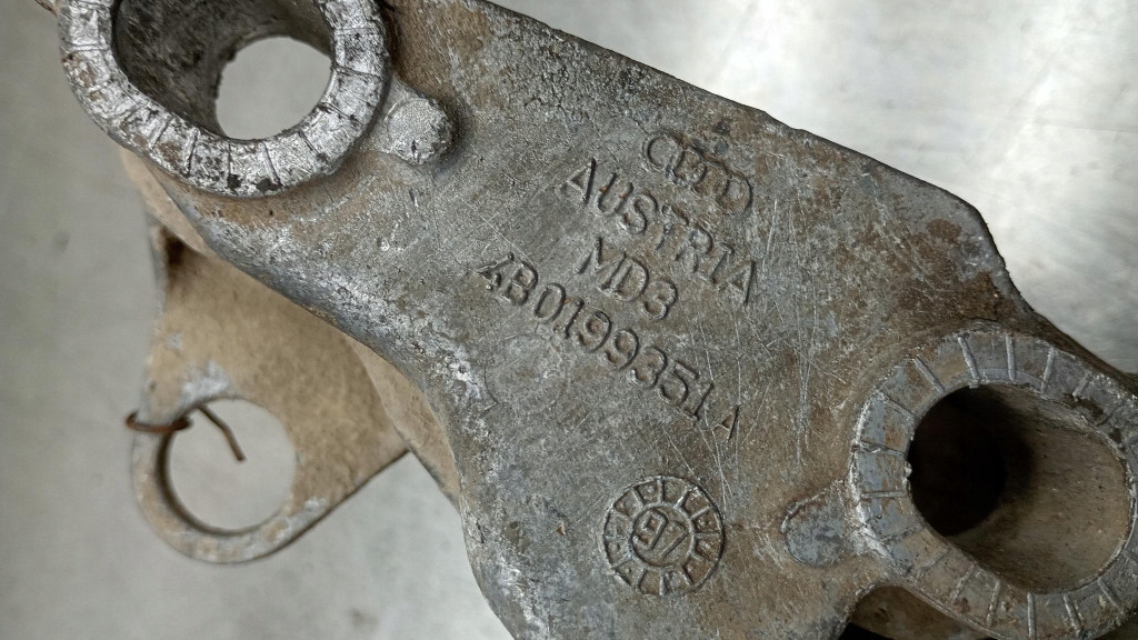 Купить Кронштейн двигателя 4b0199351a vw passat b5 audi a4 b5