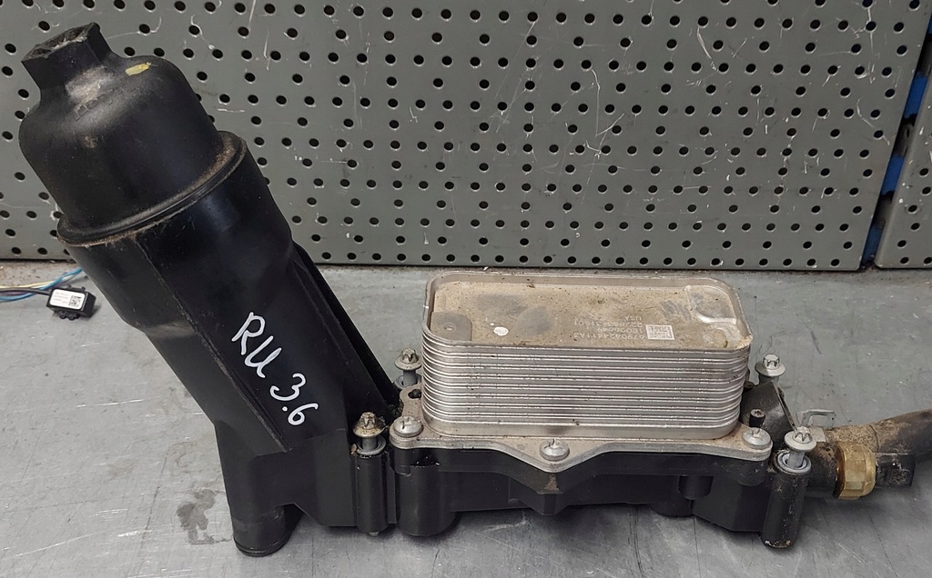 фото №1, Pacifica 2016-2021r 3.6 корпус фильтра масла