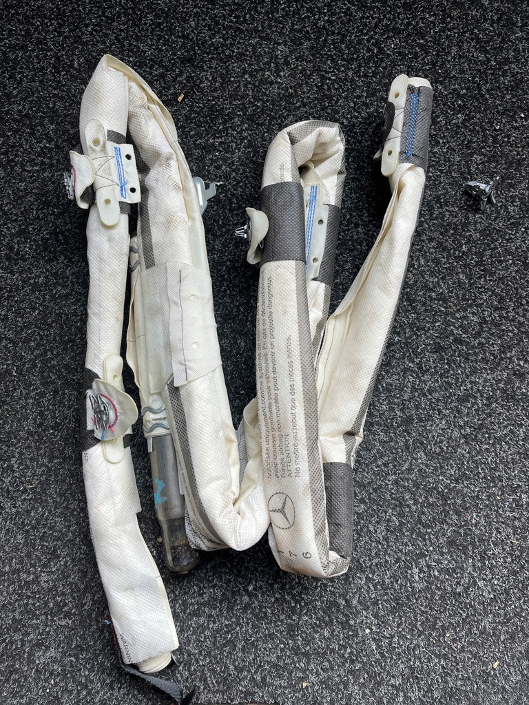 фото №1, 28 mercedes a klasa w176 шторка безпеки права