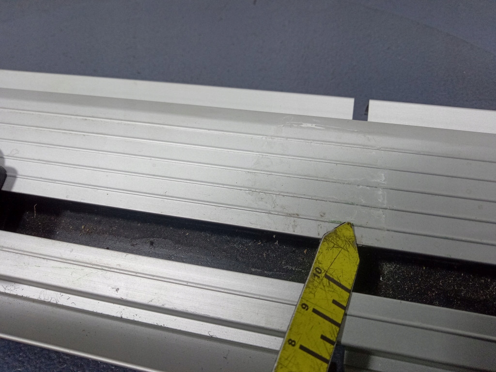 фото №5, Bmw x6 e71 направляющая крепёжная направляющая багажника правая 6981044