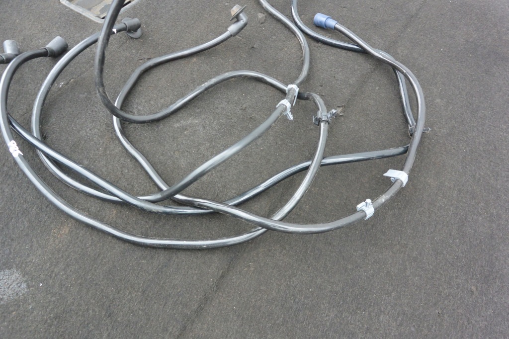 Шланг слив воды люк комплект  tesla model s Оригинал