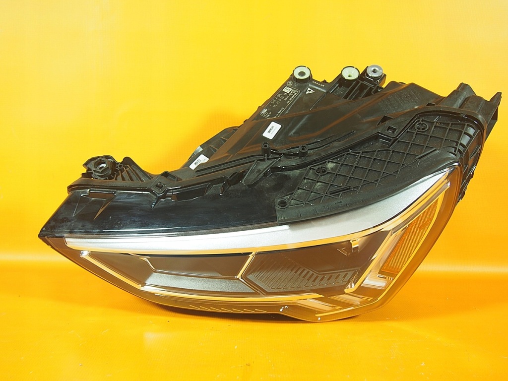 Audi q3 83a фары перед full led комплект америка 83a941033b / 83a941034b Киев