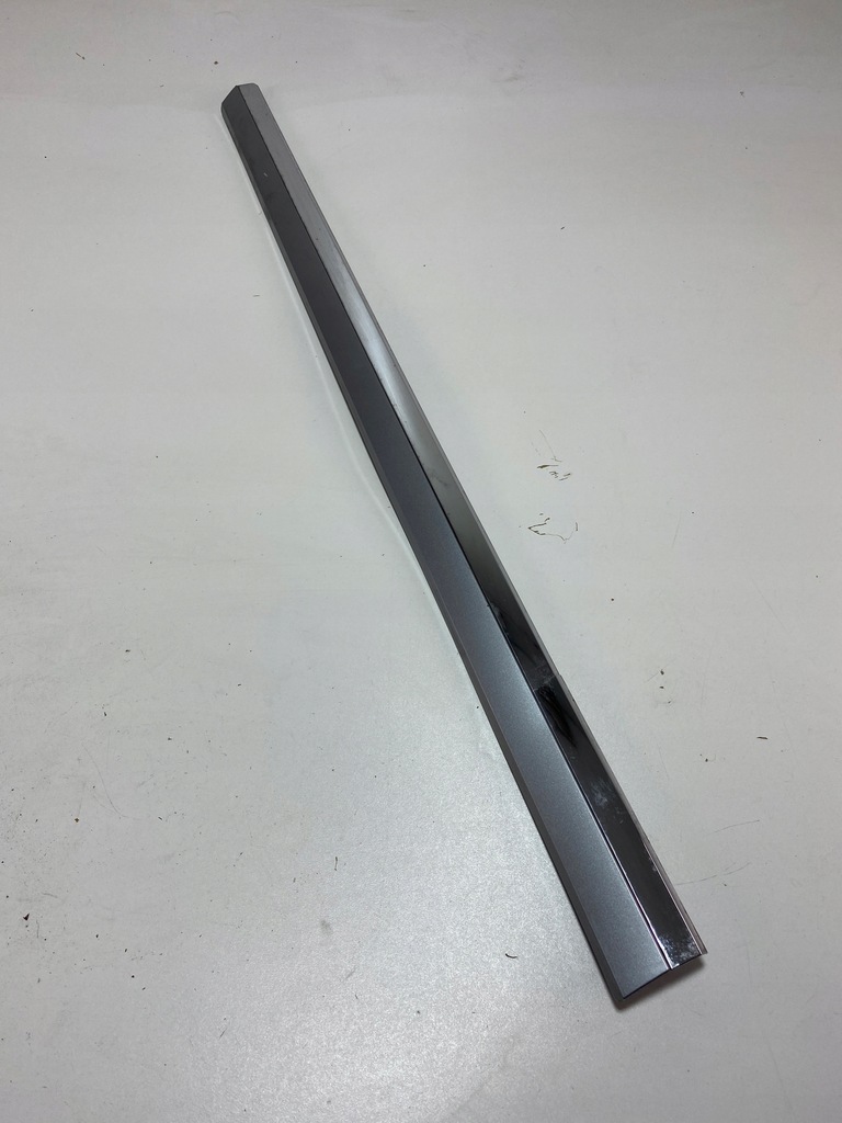 фото №1, Vw passat b8 молдинг дверь левая перед 3g0854939k