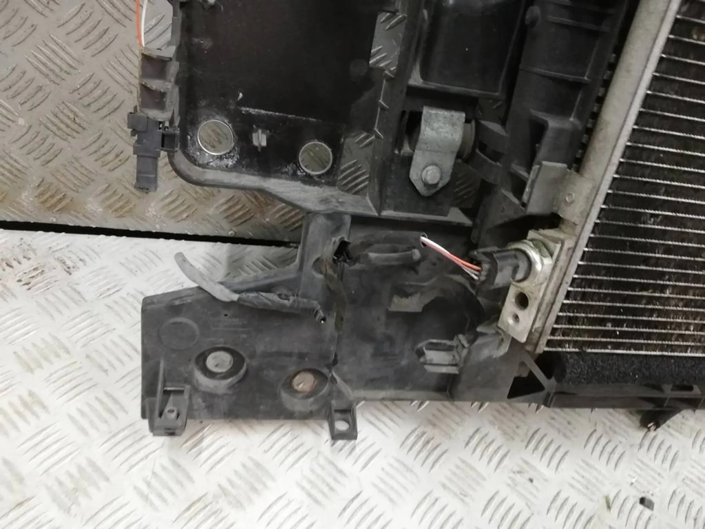 фото №5, Радіатор комплект вентилятор renault megane iii 2.0 16v автоматична коробка передач