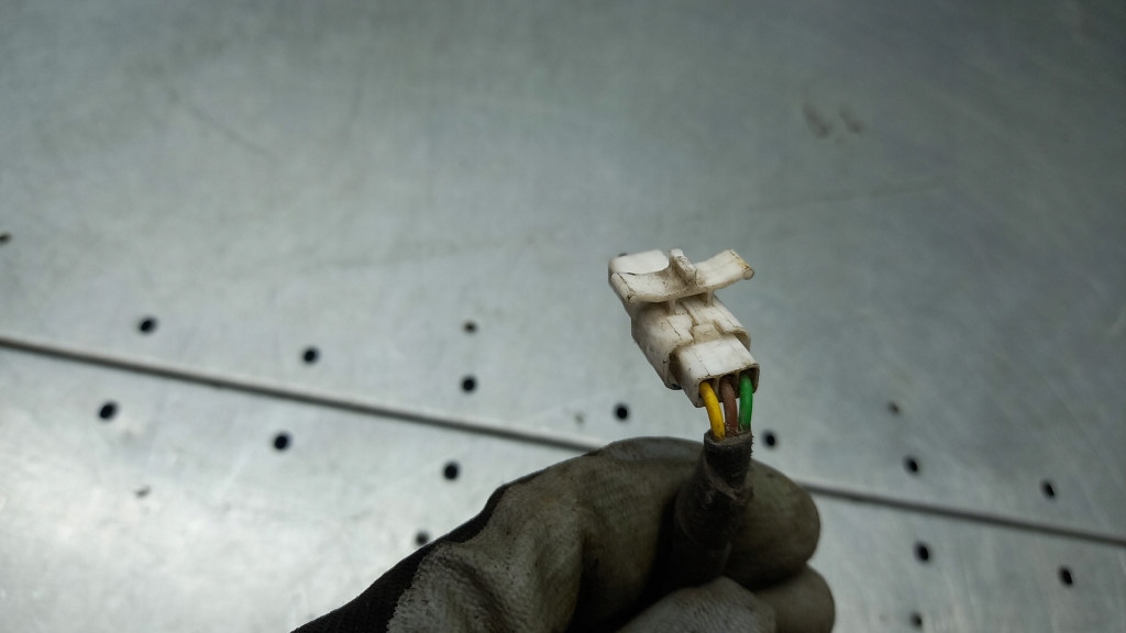 фото №4, Ручка левая перед volvo v40 00-04r 3pin