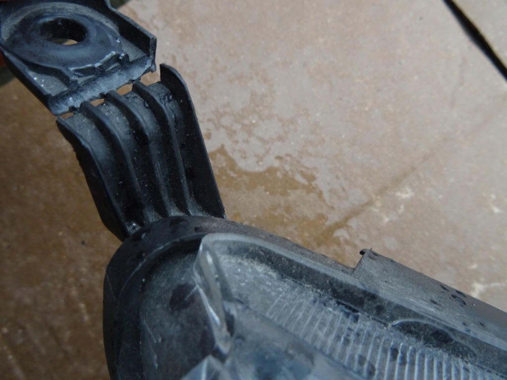 фото №6, Toyota avensis t29 лампа права звичайна лінза led