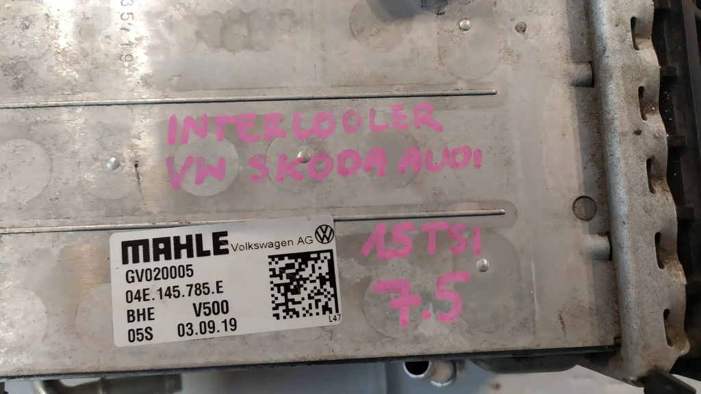 Радиатор интеркулер vw golf viii Оригинал