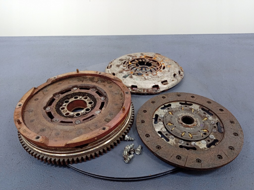 фото №1, Toyota avensis t27 d-4d полный сцепление