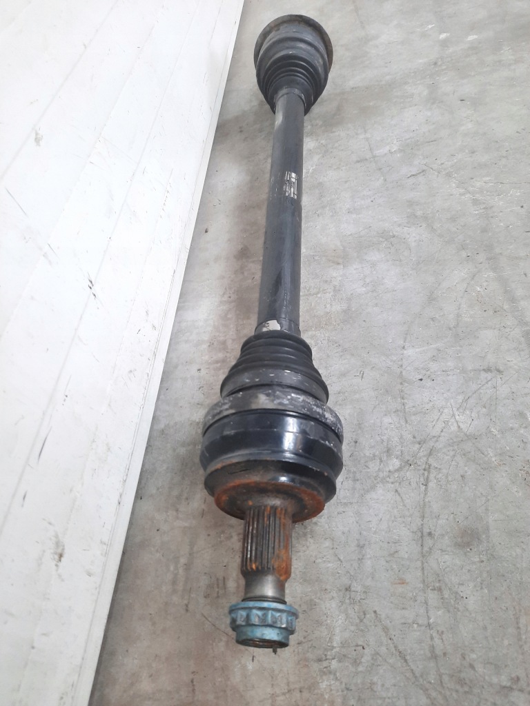 фото №4, Привідний вал правий задня задня mercedes c w205 2.0 cgi