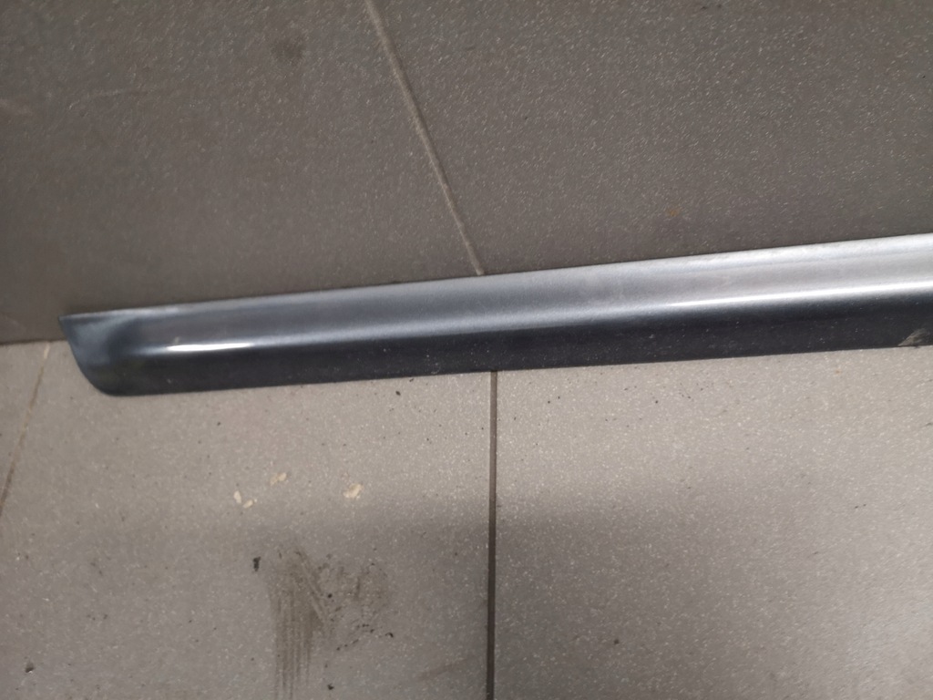 фото №7, Молдинг дверь правый задняя audi a6 c5 lift lx7z