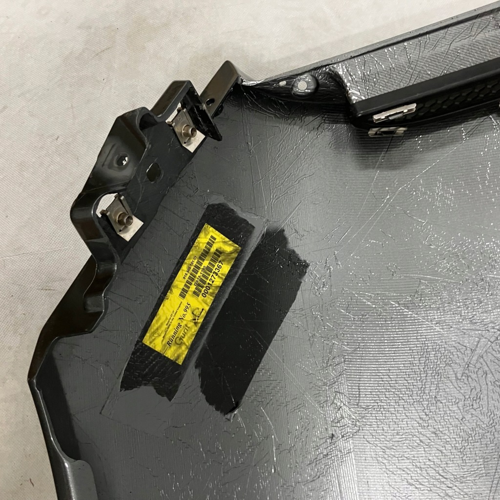 Porsche 918 spyder оригинальный б/у крыло  задний левое  левая задняя porsche Оригинал