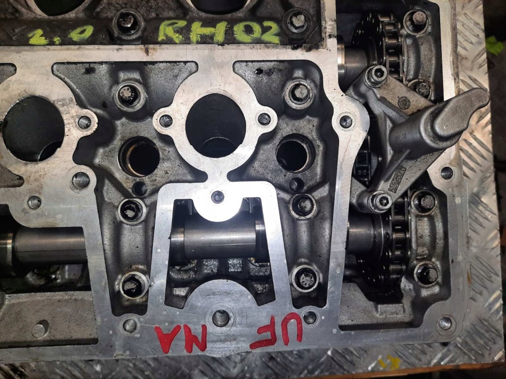 Купити Головка двигуна citroen c5 iii x7 10dyws 2.0 hdi rh02