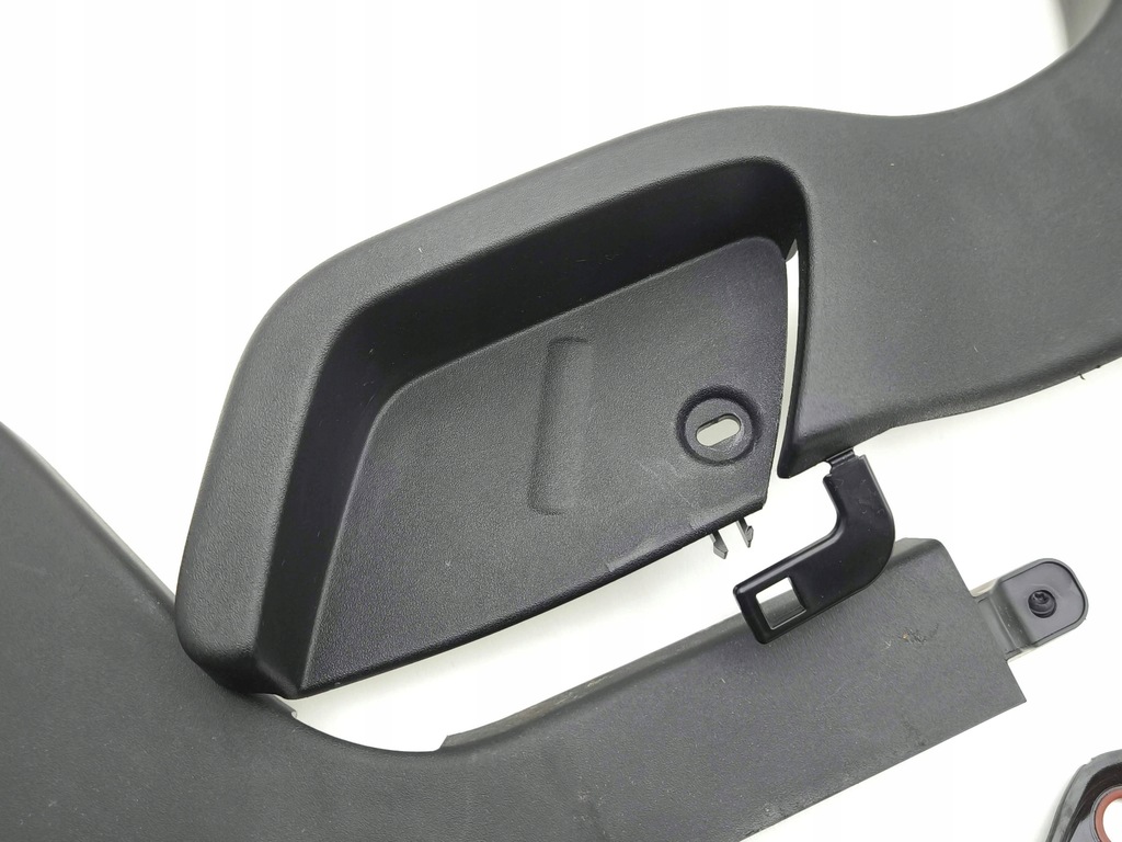 фото №8, Land rover discovery sport 2015 пластик сиденье 3213596