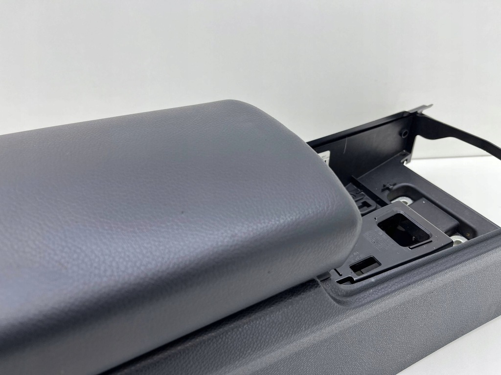 фото №8, Mercedes r172 slk туннель средний подлокотник a1726800250