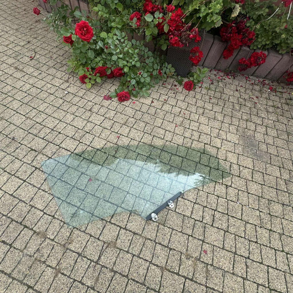 фото №1, Honda civic viii ____ufo стекло дверь______ правый перед 5d___