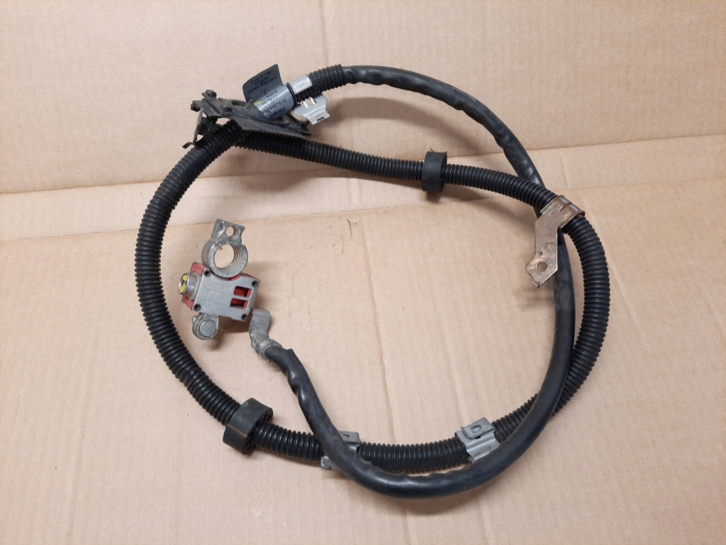 фото №1, Клемма плюсовая mercedes c w204 lift 2044402613