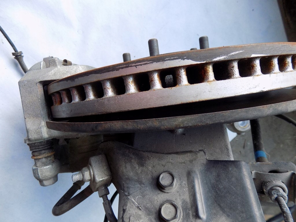 фото №2, Dw infiniti q70 поворотный кулак диск суппорт 20 km