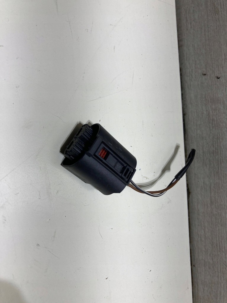 фото №1, Bmw x1 f48 f49 2018 штекер противотуманная фара