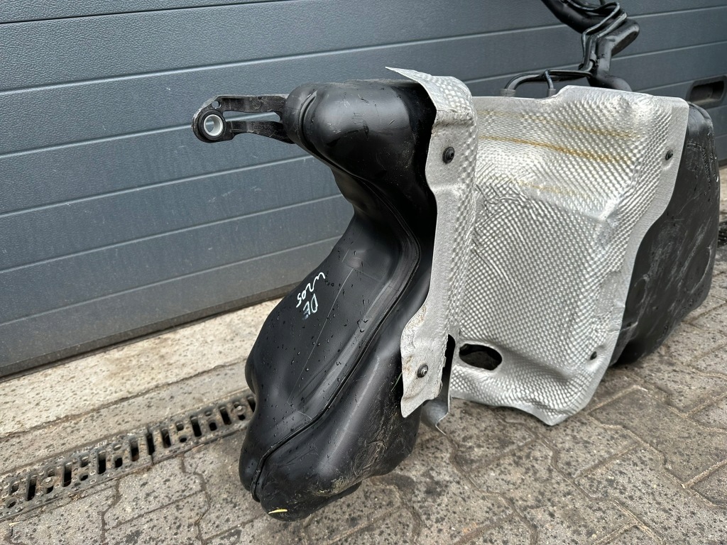 Купити Бак пального, bak, бак, дизель mercedes c klasa w205 de гібрид 2.2