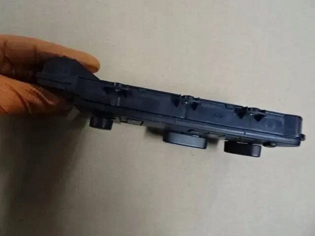 фото №8, Перемикач регулювання сидіння лівий перед vw phaeton 3d0959765k nr7