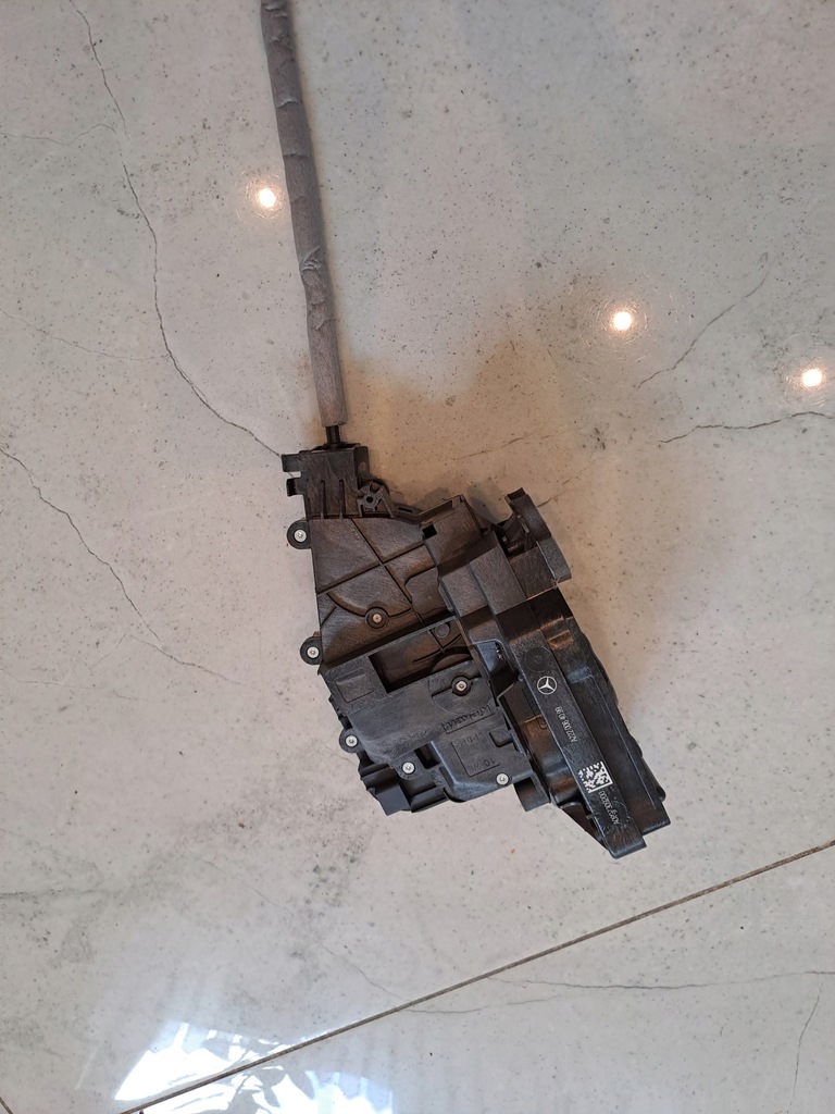 фото №1, Mercedes gle w167 замок двері задня