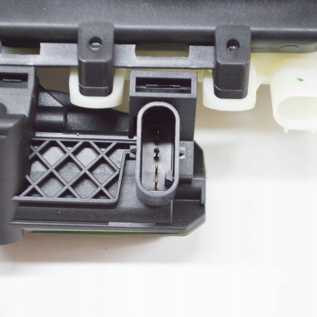 фото №7, Mercedes-benz c w205 2015 камера заднего вида