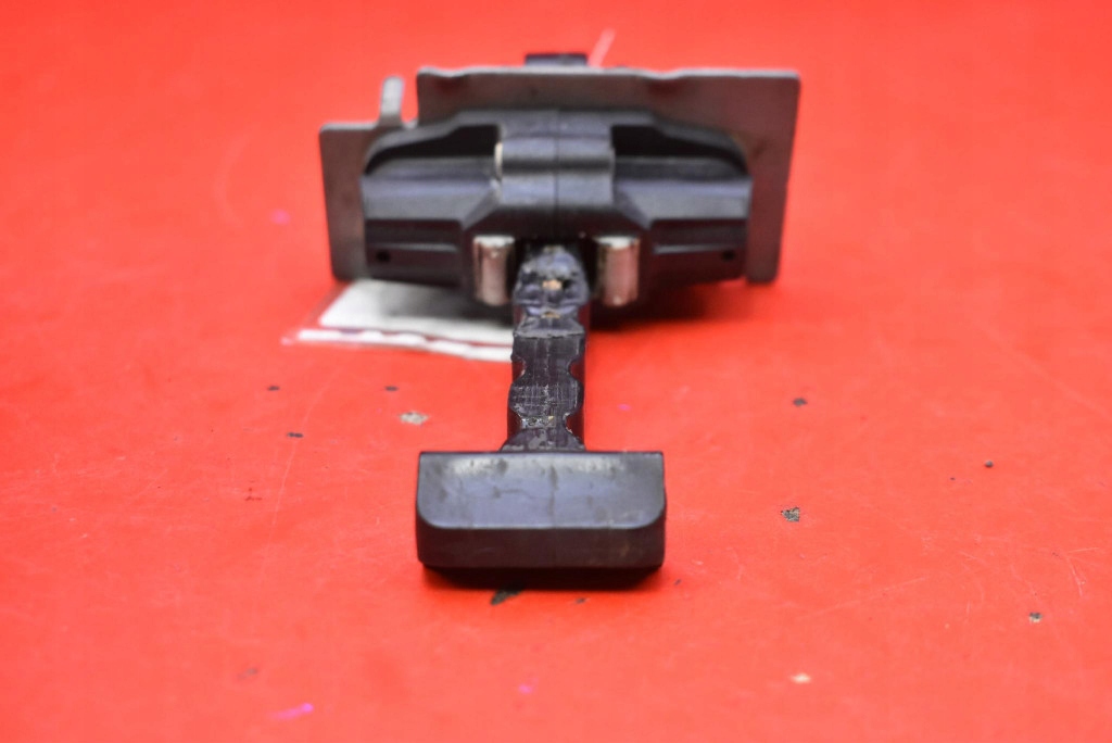 фото №6, Ограничитель дверь левый перед peugeot 308 2 ii t9 13-19