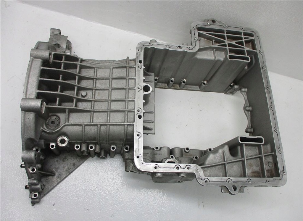 фото №9, Поддон масляная audi q7 4l 6.0 tdi v12 05a103603d