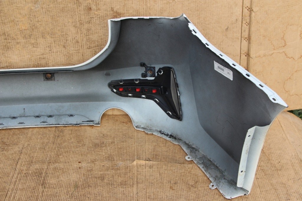 Комплект  bmw 3 g21 бампер задні задній basis sport line +ґрати колір a300 17-22 Доставка