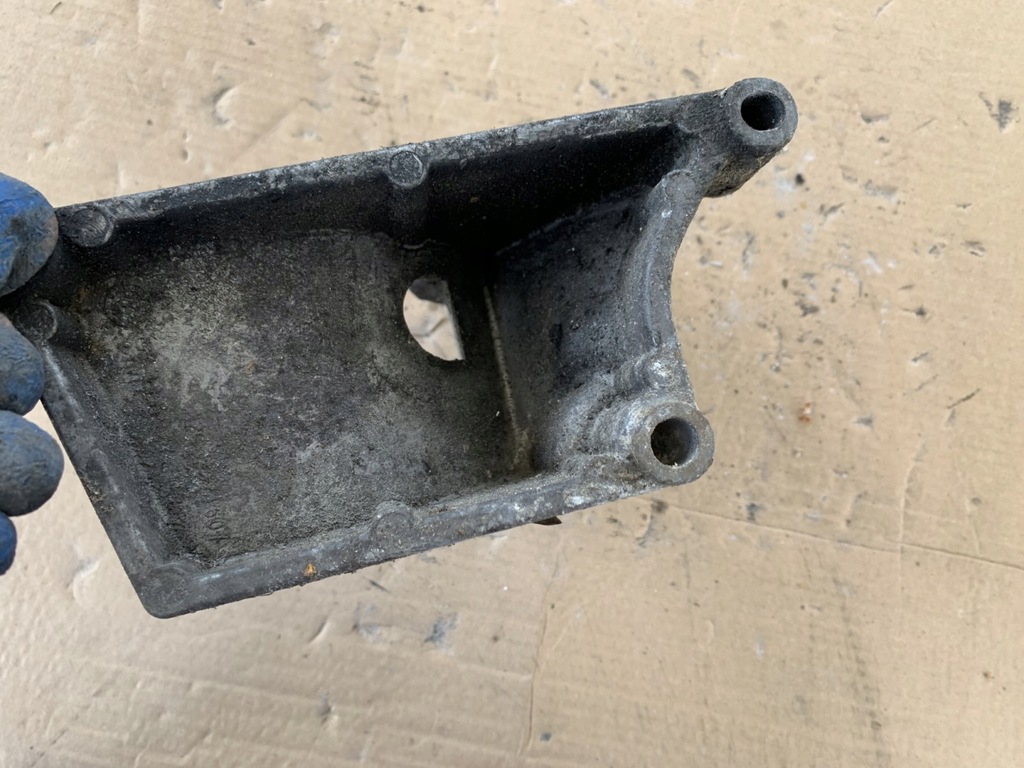 фото №4, Кронштейн кронштейн egr master ii 2.5 dci 8200686637