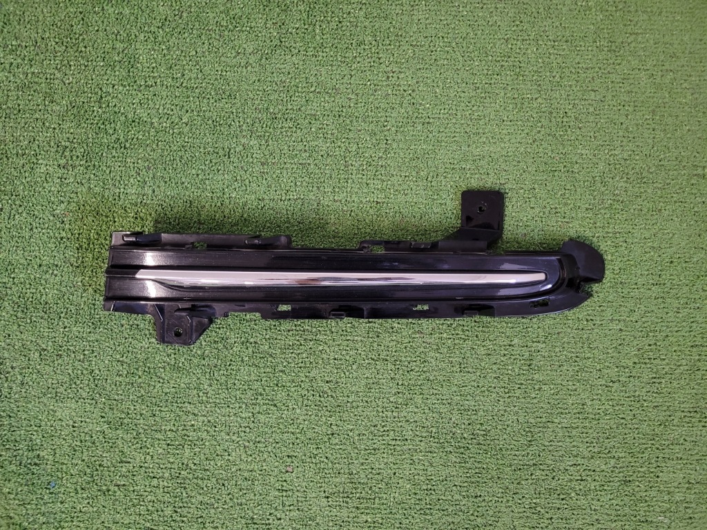 Купить Volvo v40 lift решётка с хром заглушка бампера правая хром 31347043 oem