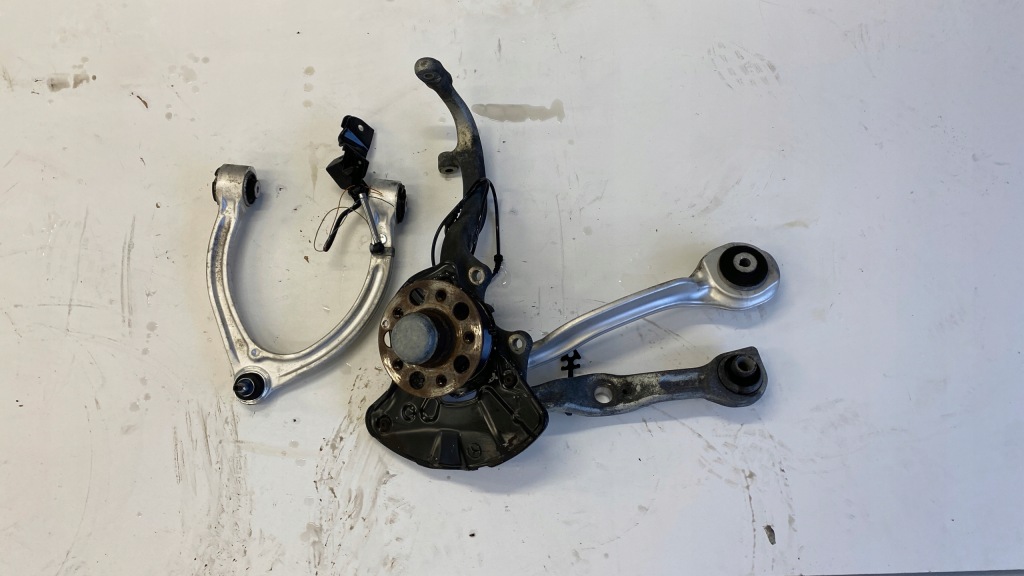 Купити Поворотний кулак підвіска ліва перед mercedes s63 w221 cl63 w216