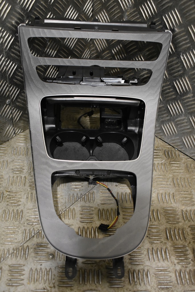 Idealne накладки декоры led ambiente комплект . mercedes cls w257 1 Цена