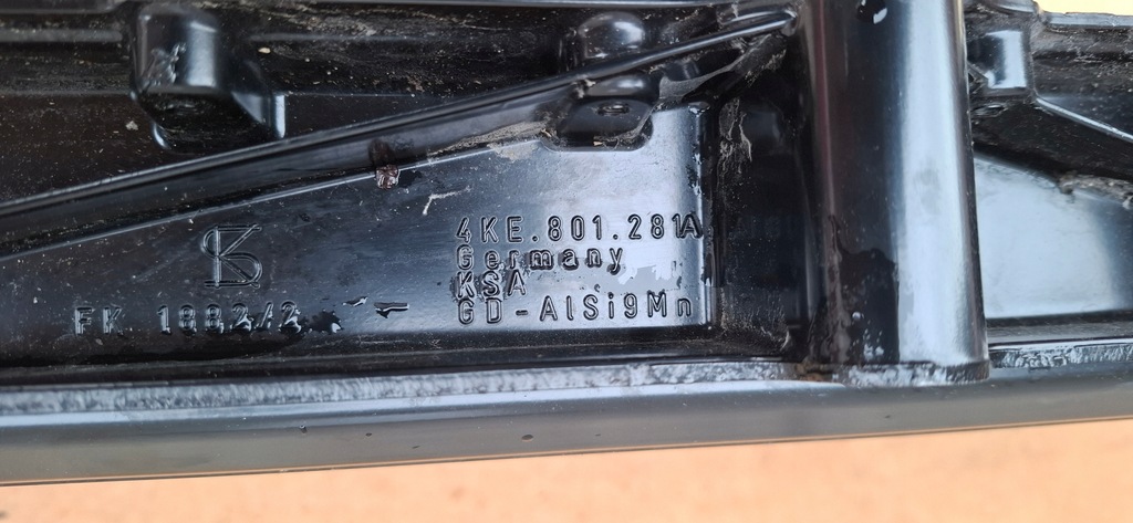 фото №16, Audi e-tron плита защита подвеска аккумулятора аккумулятор 4ke801281a 4ke915470h