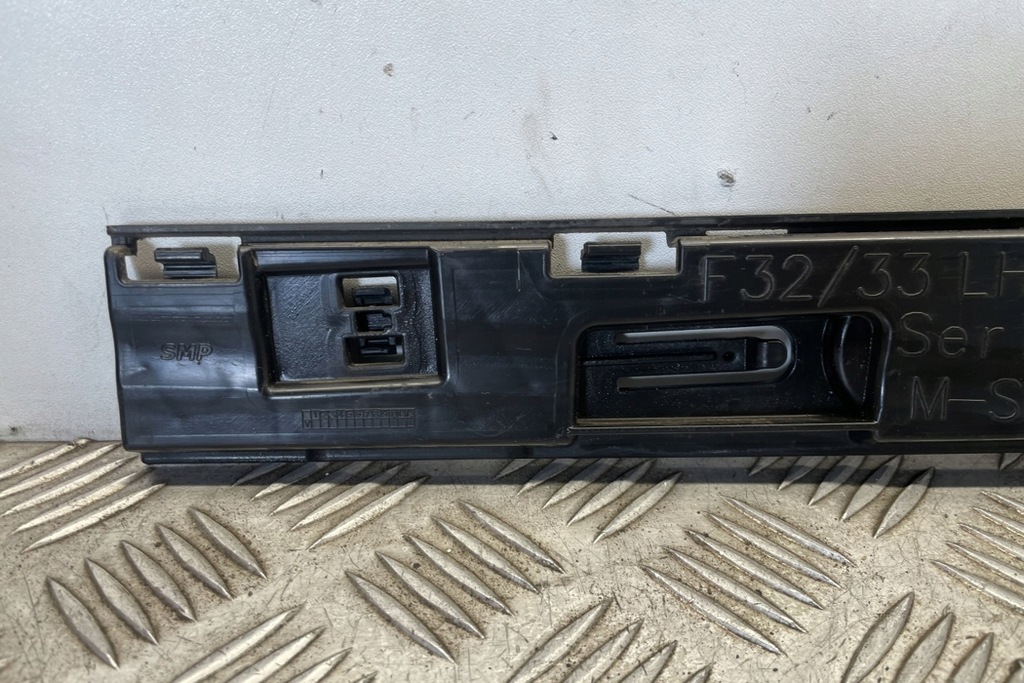 фото №9, Задние левая кронштейн порог bmw 4 coupe f32, f82 7285795 3.0l дизель 230kw