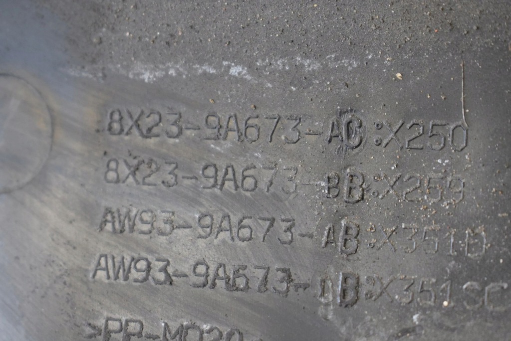 фото №5, Jaguar xf x250 2013 часть трубы впуска воздуха