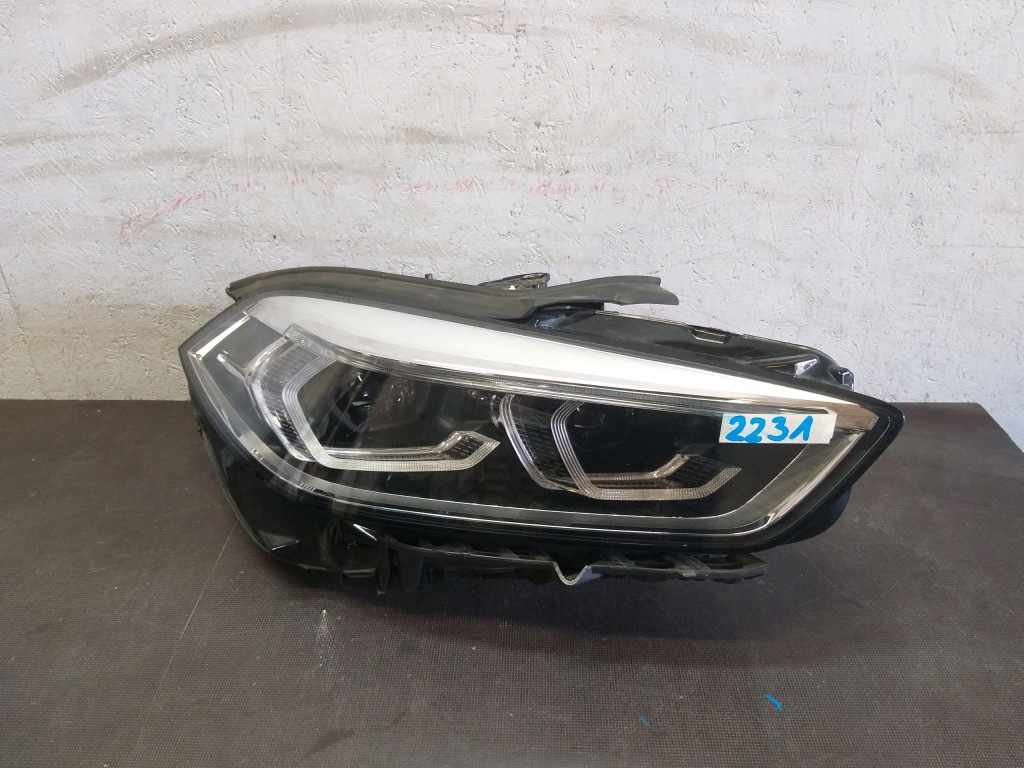 фото №1, Лампа перед правая bmw i 1 f40 full led