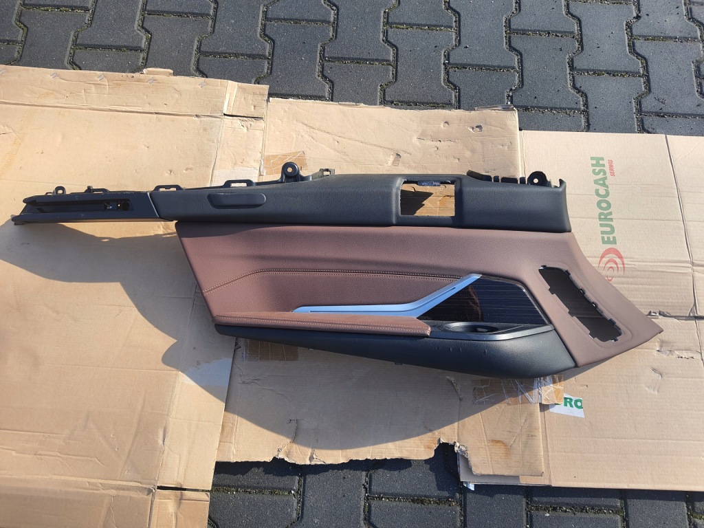 фото №1, Обшивка багажника 3 rzędu сидений левый ruda кожа bmw x7 g07