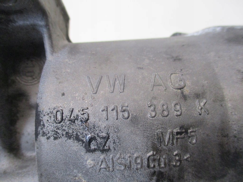 фото №8, Корпус фільтра оливи chłodniczk octavia ii 2.0 tdi