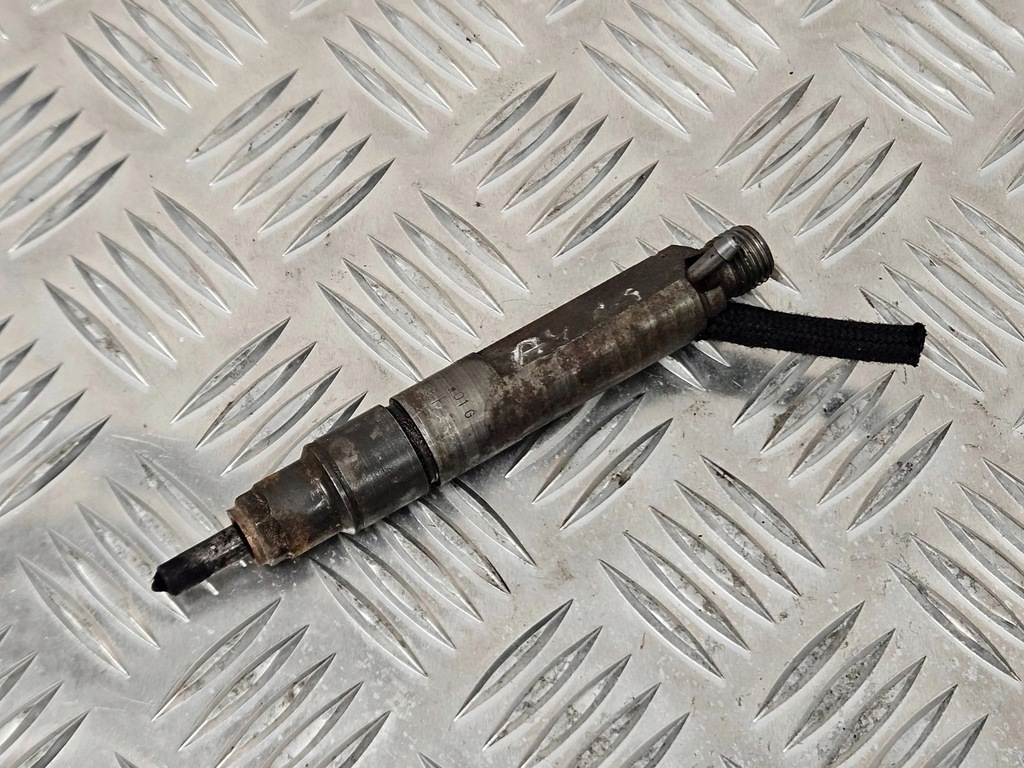 фото №1, Audi a4 s4 b5 8d 1999 форсунка топлива