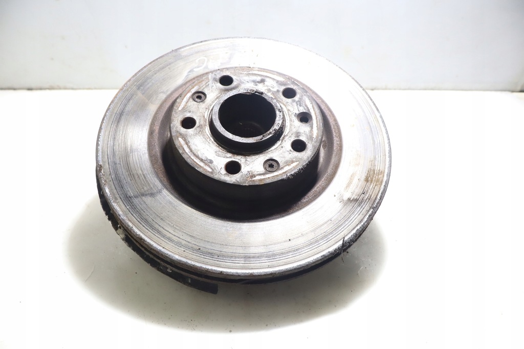 фото №1, Поворотний кулак ступиця правий перед 308 ii 1.6 bluehdi uk