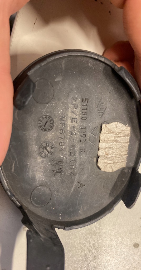 фото №3, Dacia lodgy 2012-2019 заглушка фаркоп задняя оригинал