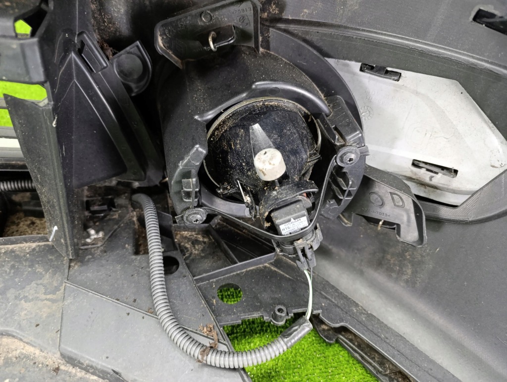 Dacia dokker lodgy stepway 12- бампер перед передній комплектний Зі Шроту