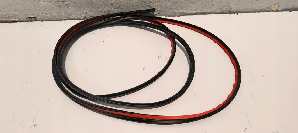 фото №1, Прокладка задній скло porsche panamera 971