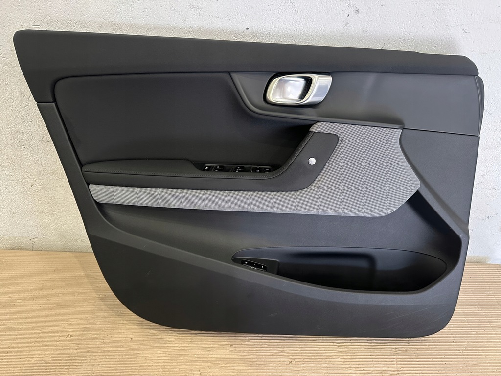 фото №1, Polestar 2 обивка обшивка дверь левый передний