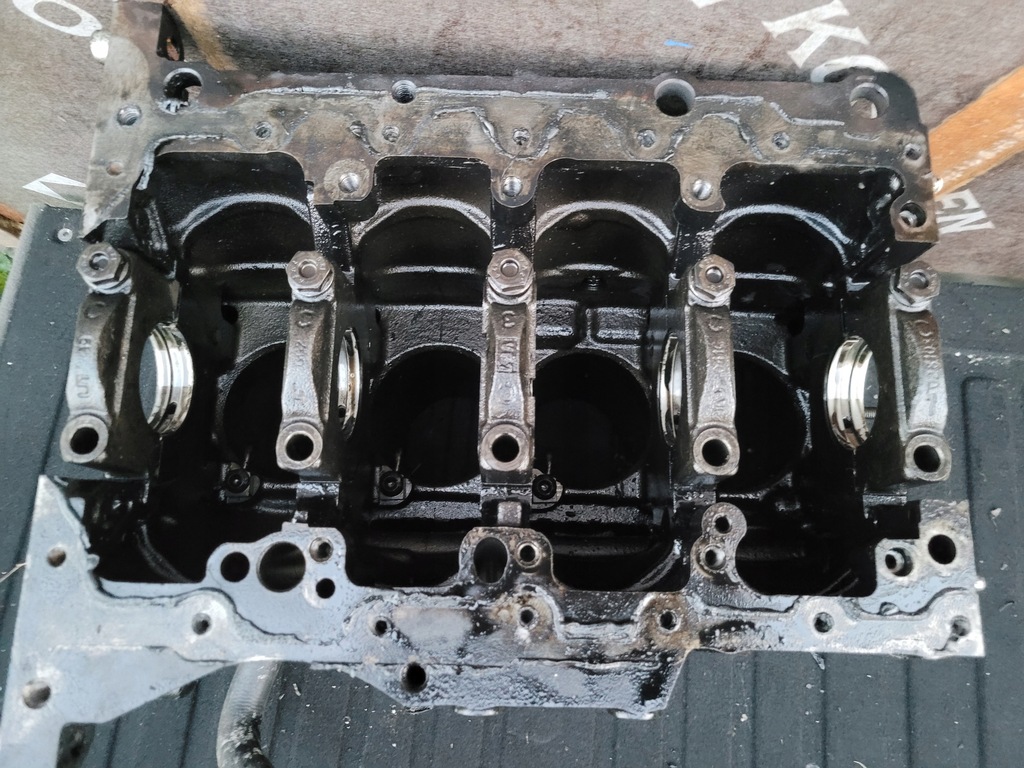 фото №10, Блок двигателя audi a4 b7 a6 c6 2.0 tdi bre 03g021ac