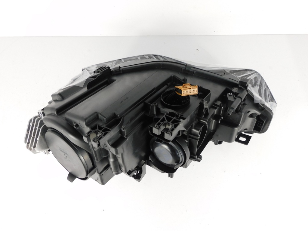 фото №9, Audi a5 8t lift лампа правая ксенон нет поворотный 8t0941006c nowa