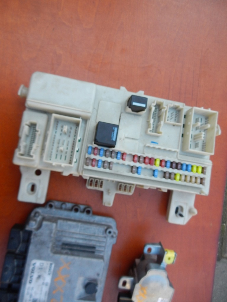 фото №6, Набор стартовый бортовой компьютер volvo c30 1.6d