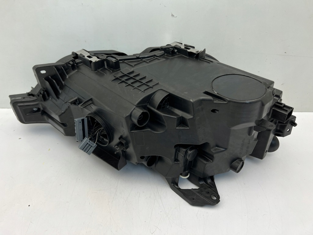 Volvo xc60 2 рестайлинг  фара передняя левая full led 2022- Киев