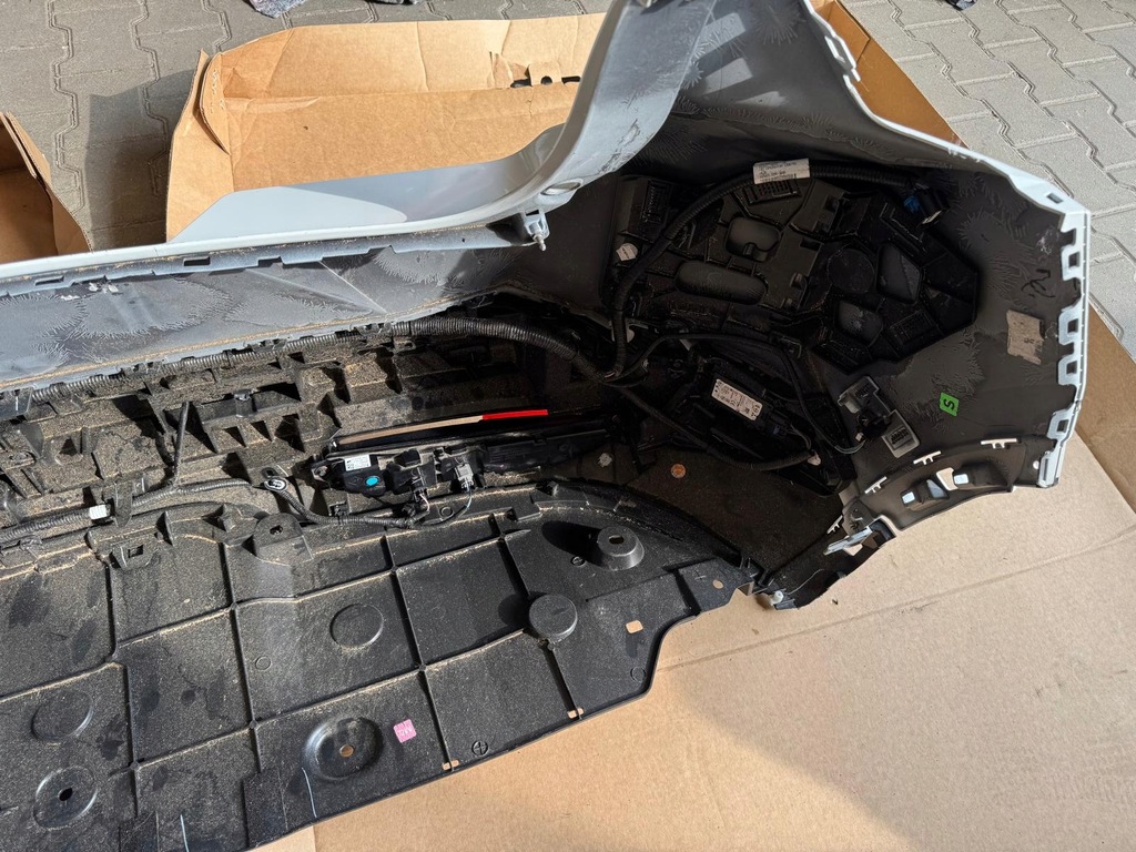 фото №8, Бампер задняя 6 pdc датчики лампы радары renault scenic v e-tech 2024 ev